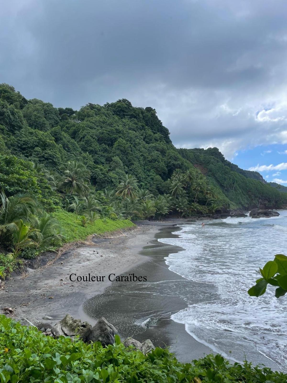 Couleur Caraibes-cocobeach Martinique Pierre Et * Sainte-Luce