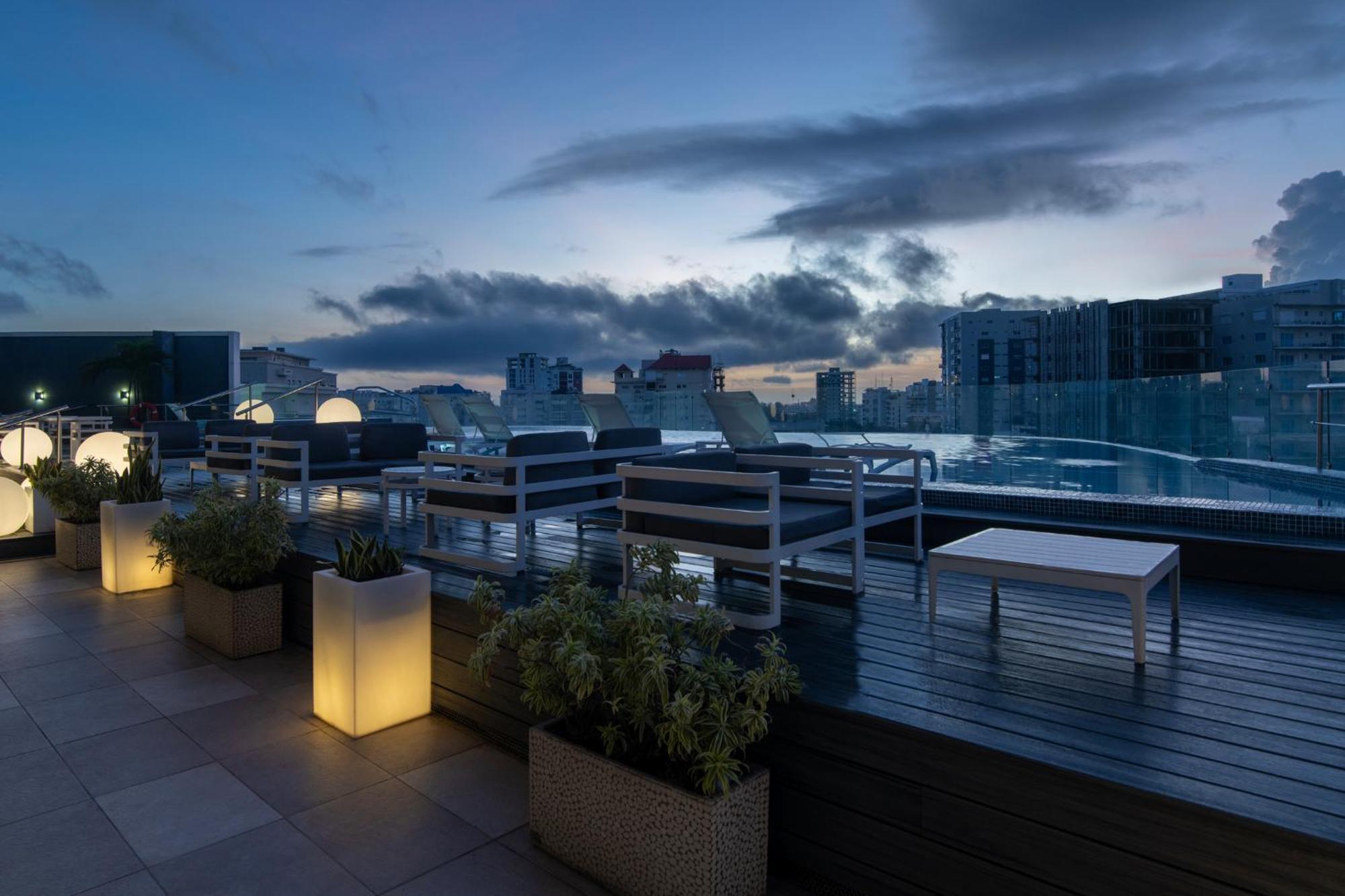 Hotel Embassy By Hilton Santo Domingo