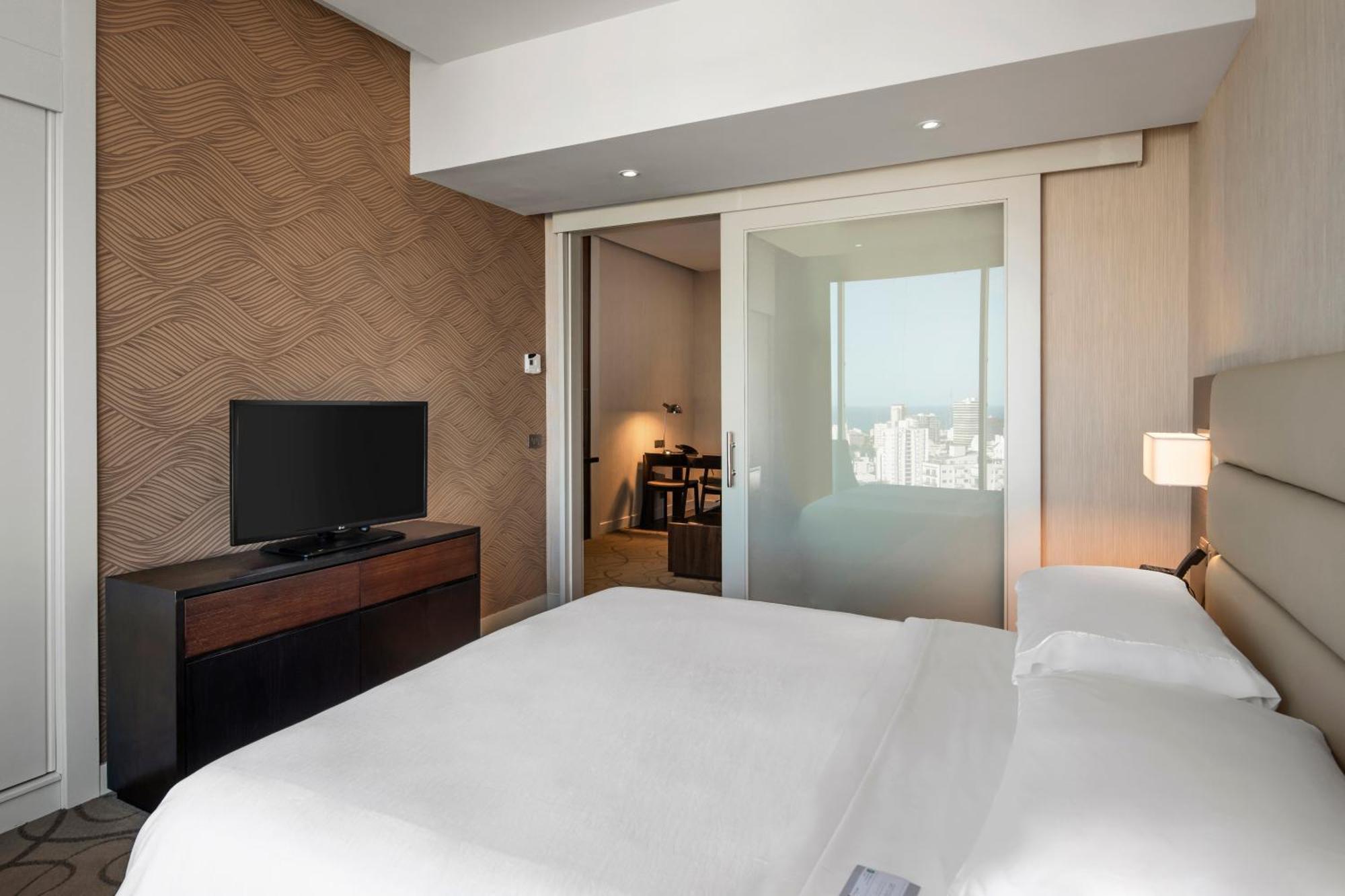 Embassy By Hilton 4*