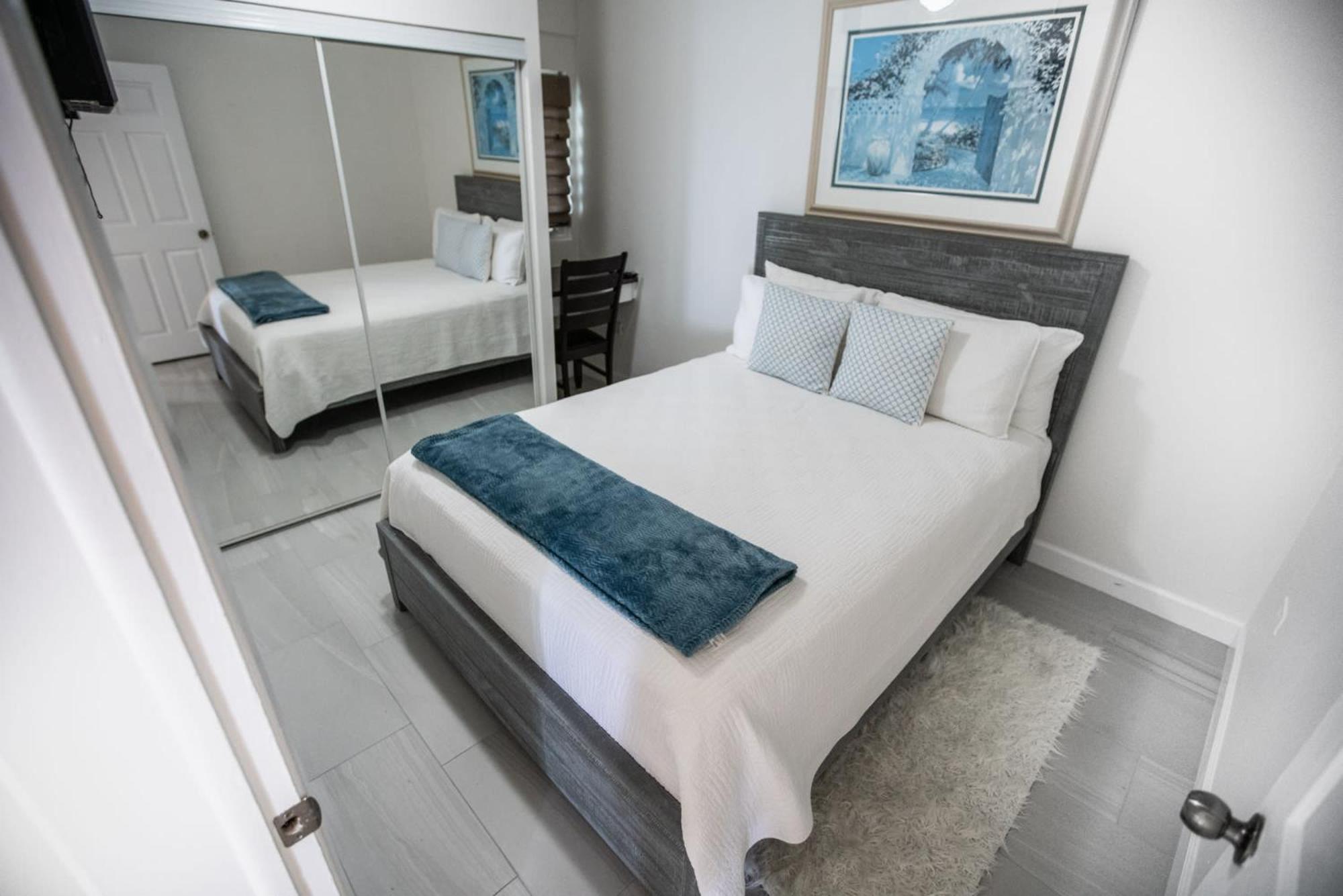 Enjoy Sunsets At Fully Equipped At The *