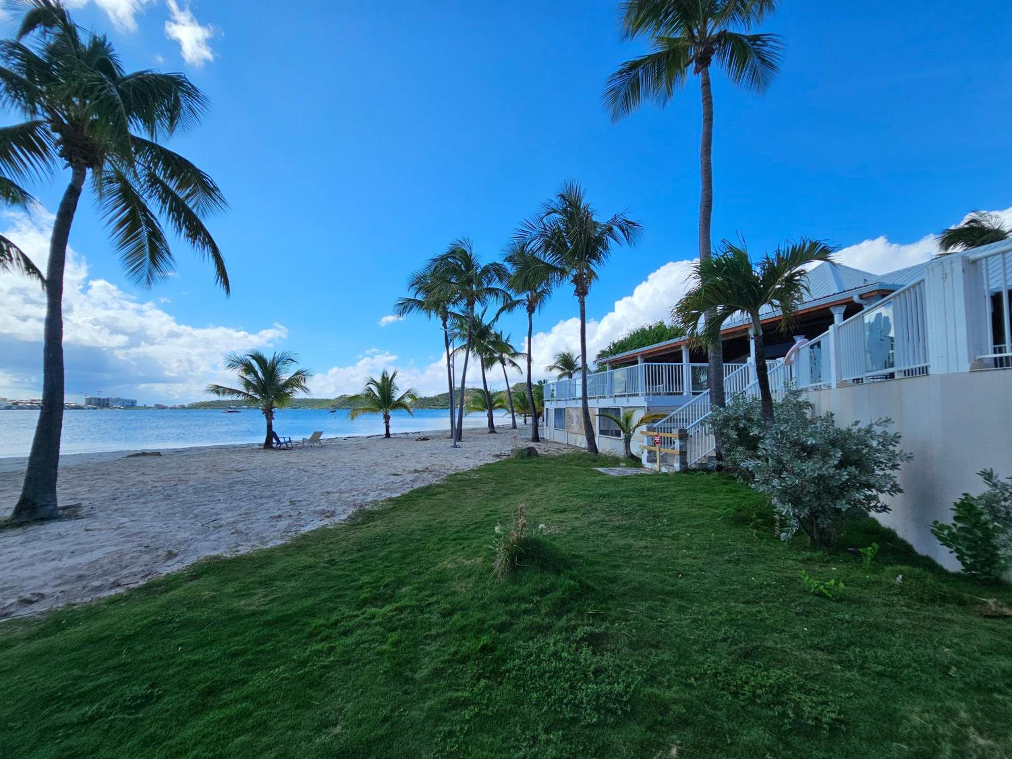 Hoani Sur La Plage, Piscine Apartment *