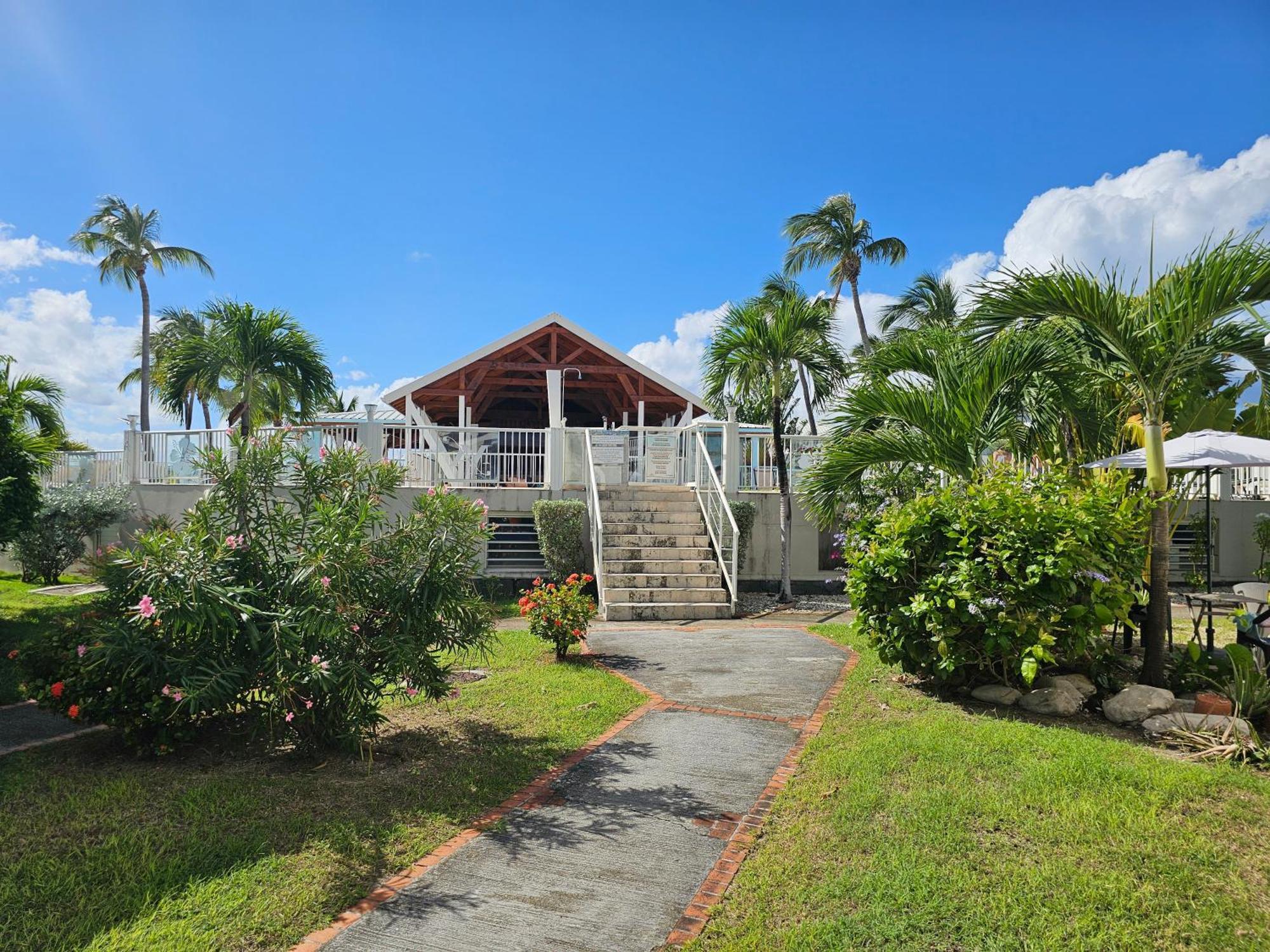 Apartment Hoani Sur La Plage, Piscine Sandy Ground