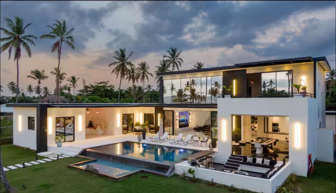 Casa Black And White Frente Al Mar Villa *