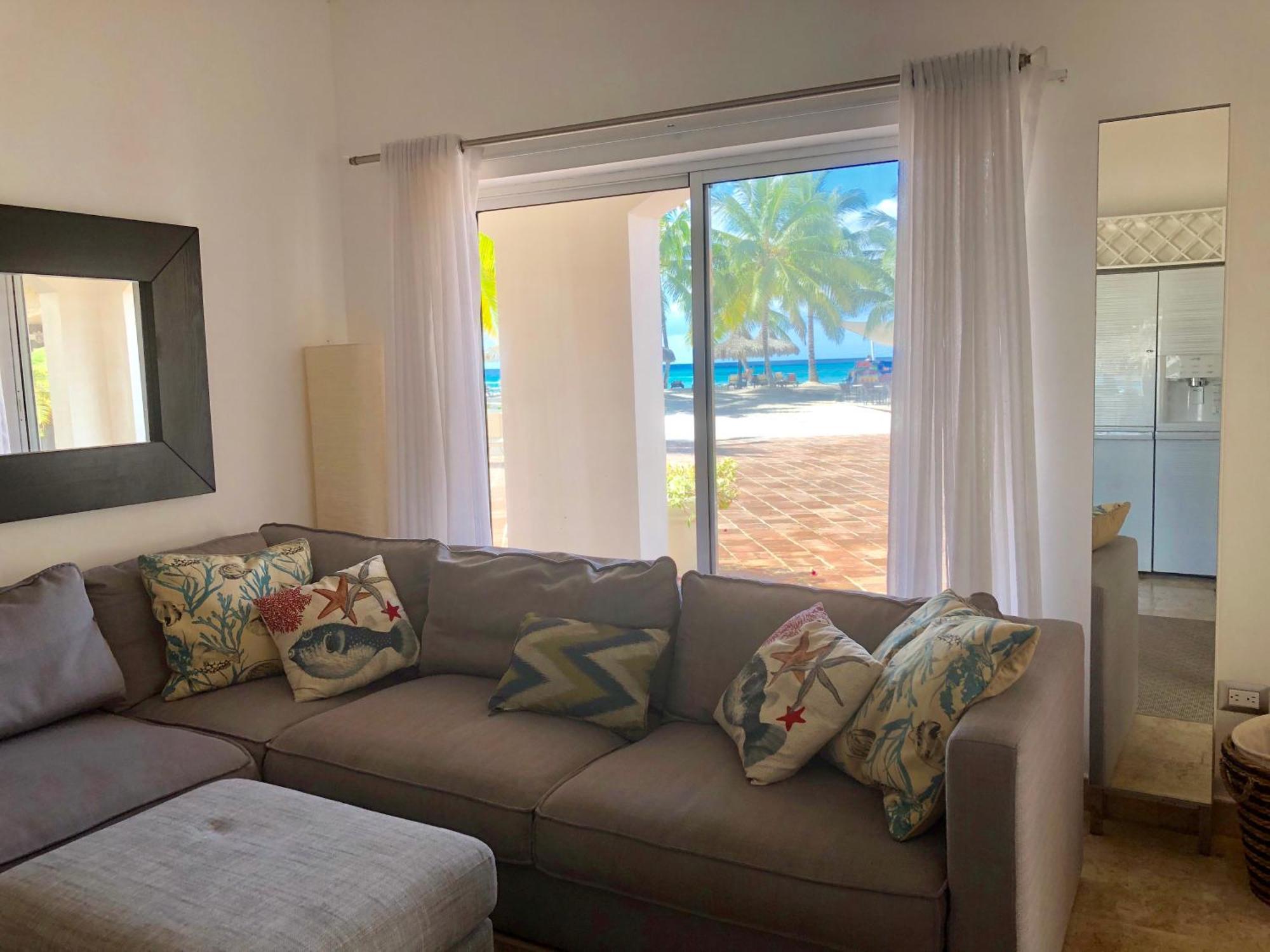 Apartment Ocean Front 3br At Cadaques Caribe