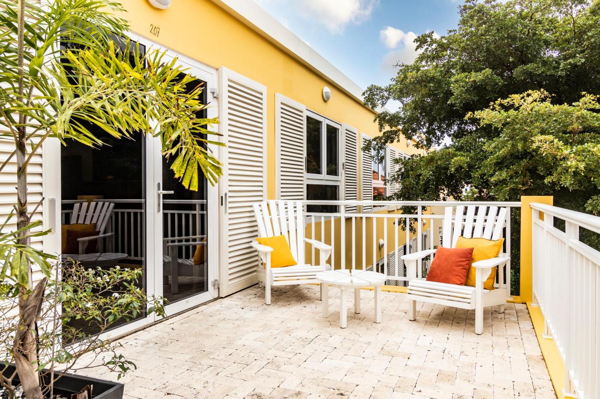 Bayside Boutique - Blue Bay Golf & Hotel Sint Michiel