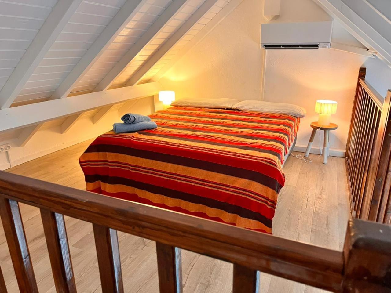 5 Bed-rooms Beach-front Duplex Of 189 M2 At Orient Apartment