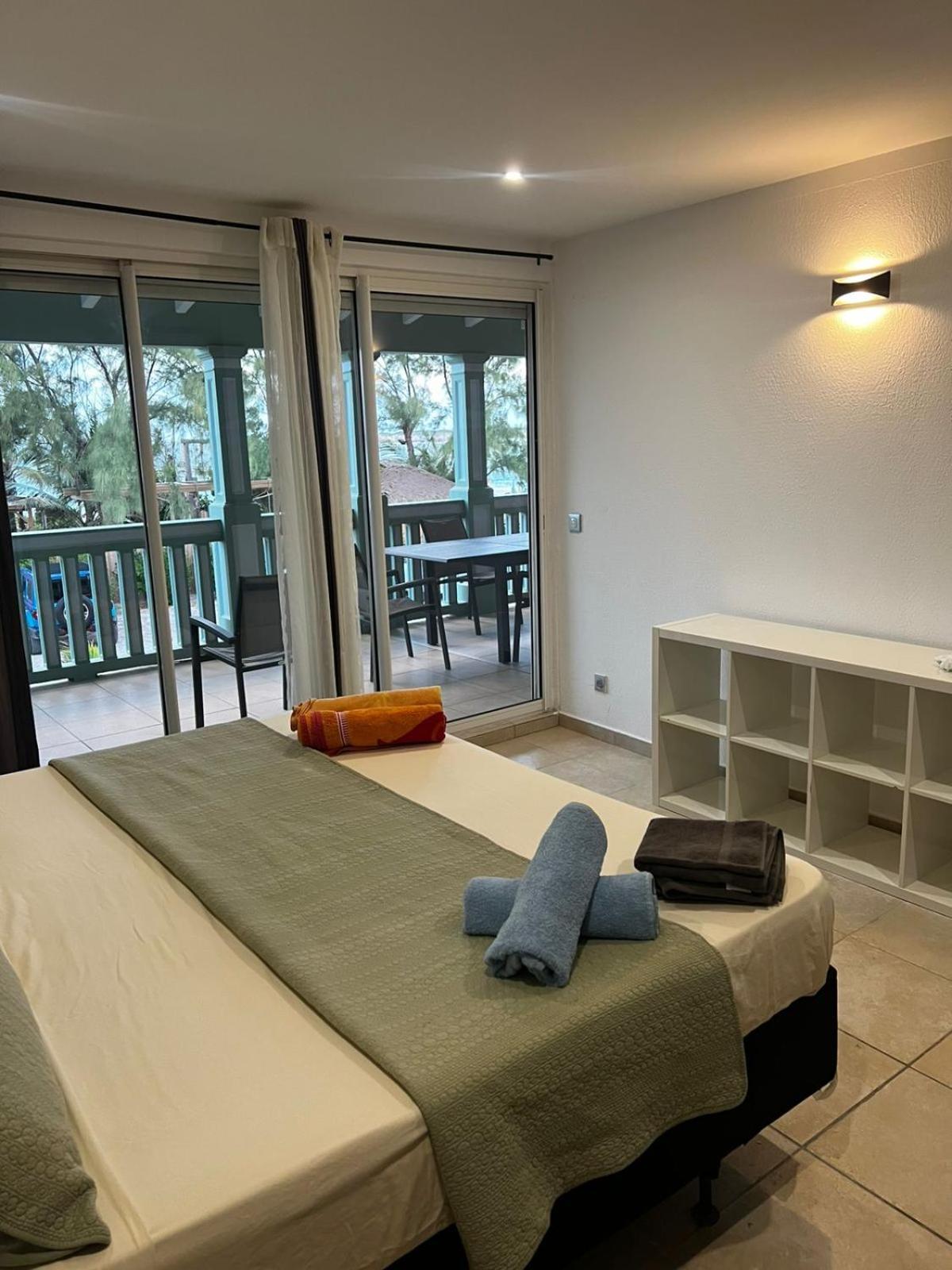 5 Bed-rooms Beach-front Duplex Of 189 M2 At Orient Apartment *