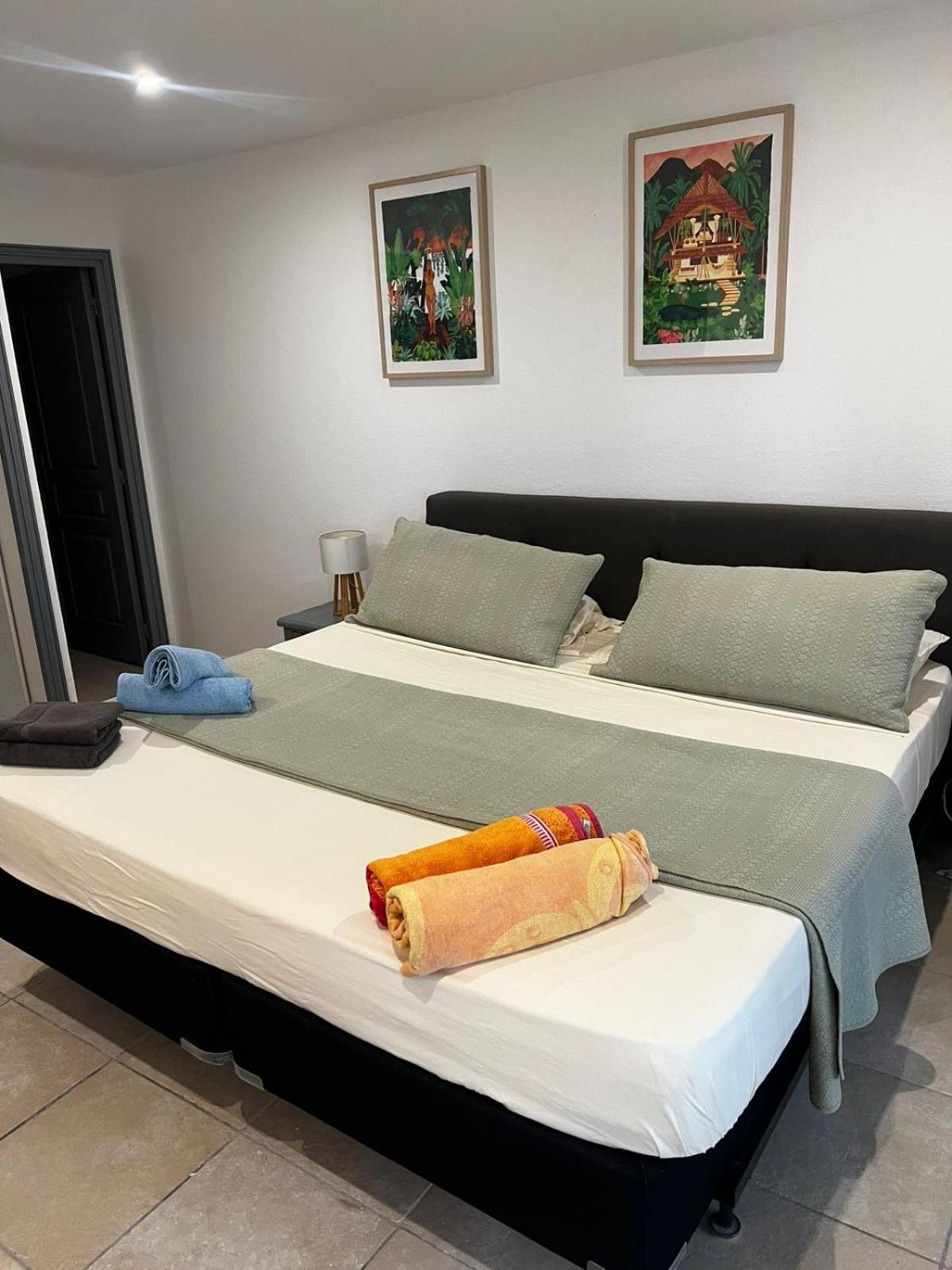 Apartment 5 Bed-rooms Beach-front Duplex Of 189 M2 At Orient