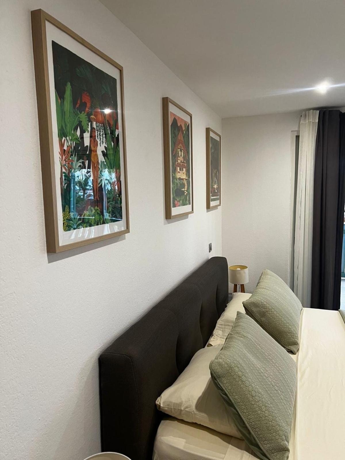 5 Bed-rooms Beach-front Duplex Of 189 M2 At Orient Apartment *