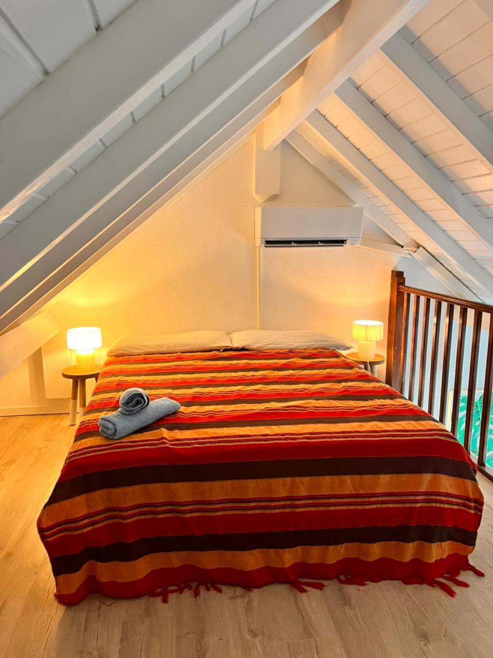 Apartment 5 Bed-rooms Beach-front Duplex Of 189 M2 At Orient *