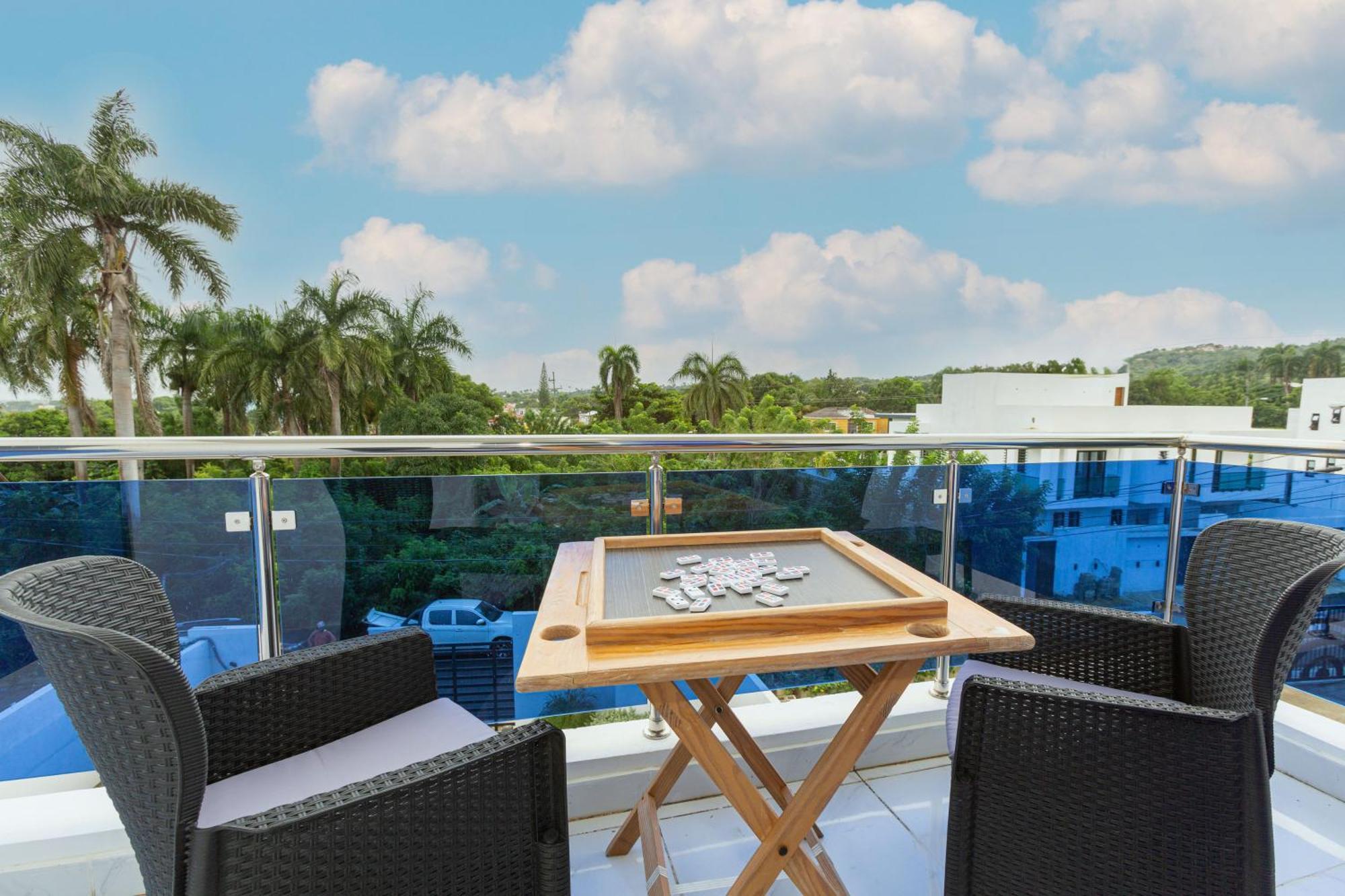 Crown Ll-guest Friendly-3 Bedrooms-pool-close To Everything! *