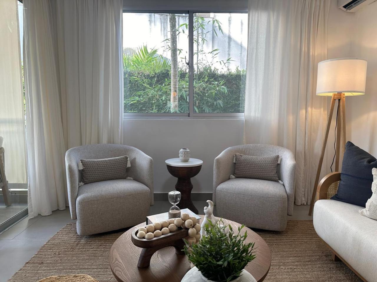 Apartment Luxury 2 Bedroom Apt, 1 Min Walk To Punta Popy Beach, Pool, Ac, Fast Wifi, In Terrenas *