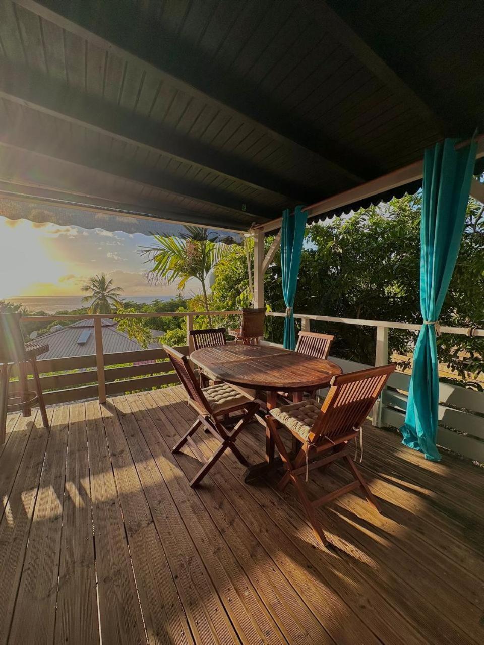 Le Mahogany Sur La De Petit-anse Apartment Bouillante