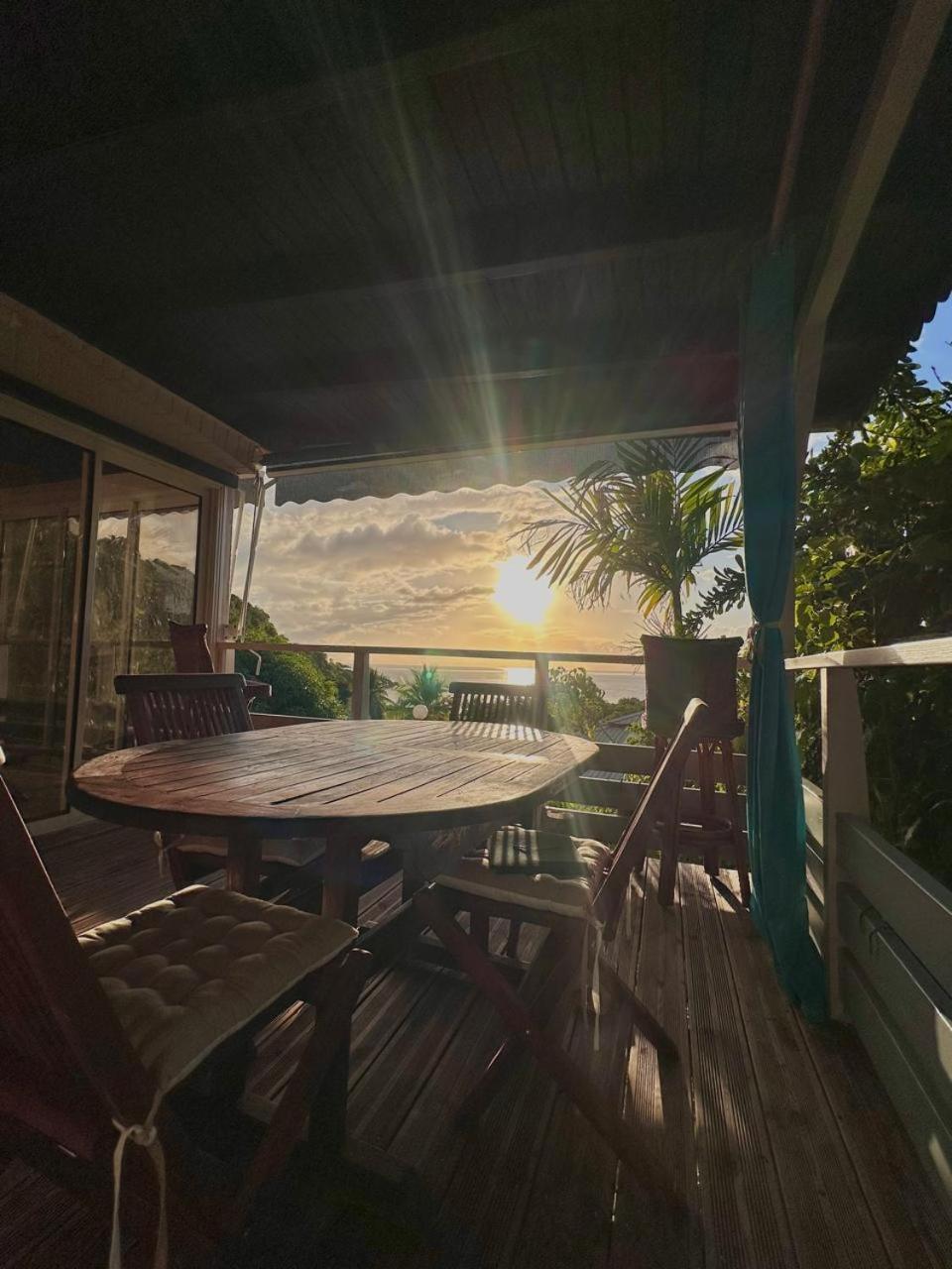 Apartment Le Mahogany Sur La De Petit-anse Bouillante