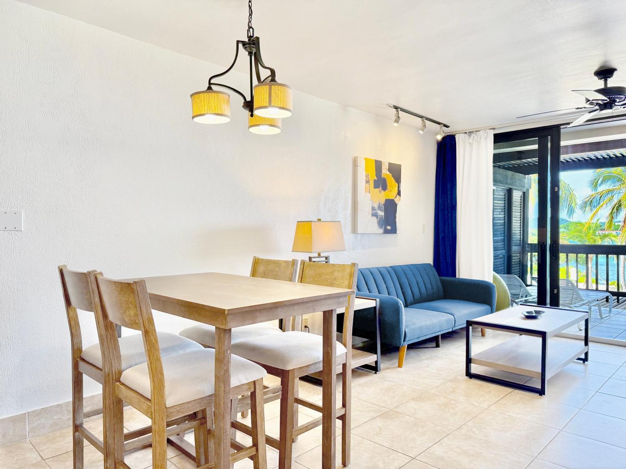 Sapphire Beachfront Free Wi - Fi! - Save!
