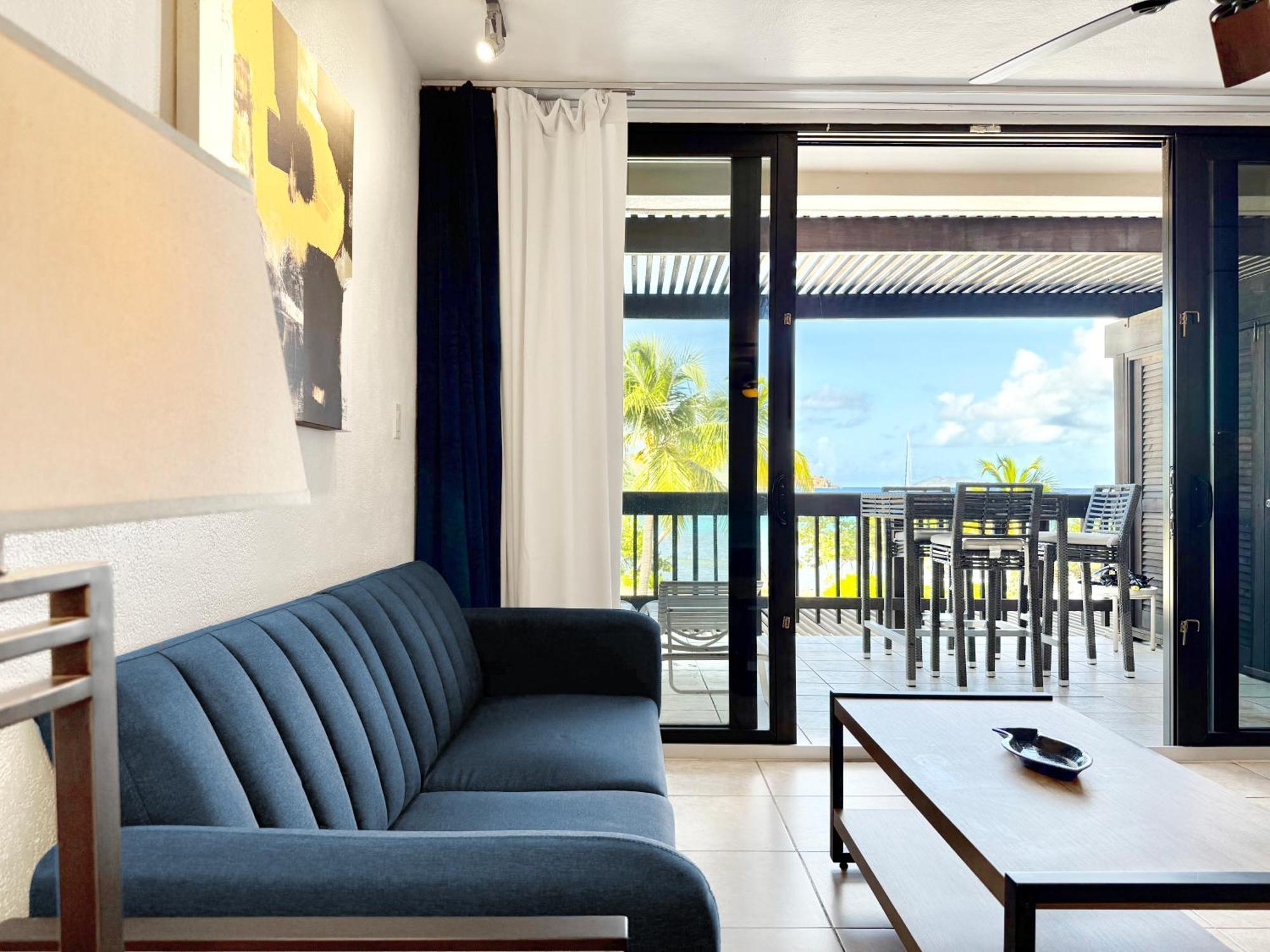 Sapphire Beachfront Free Wi - Fi! - Save! Apartment
