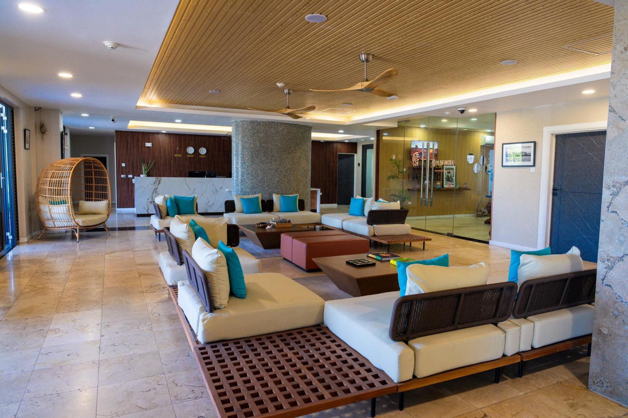 39 Jamaica Hotel