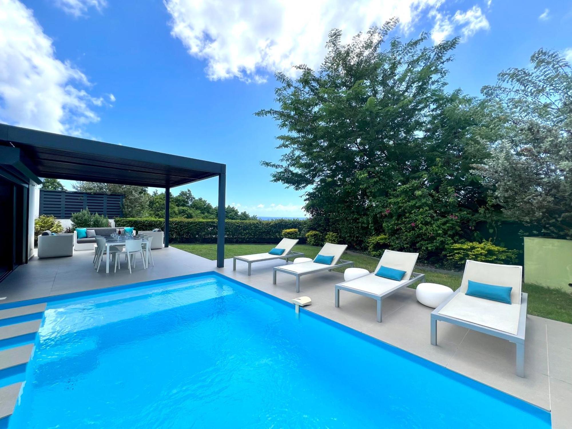Tropic & Chic Villa