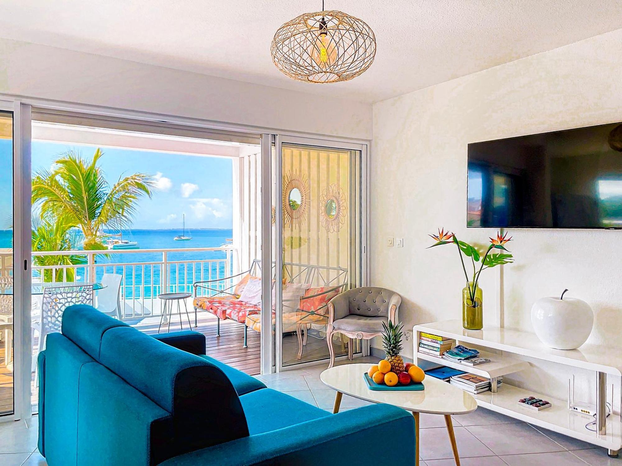 Kokonut Sea View With Pool On Beach, Central, Private Parking Apartment Grand Case
