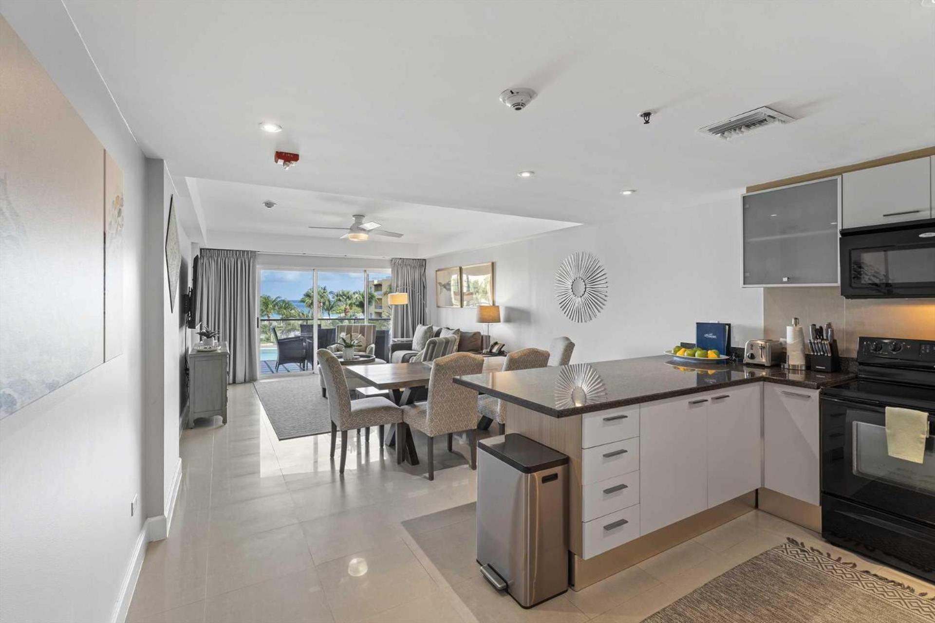 Beachfront - Summer View 2br - A244