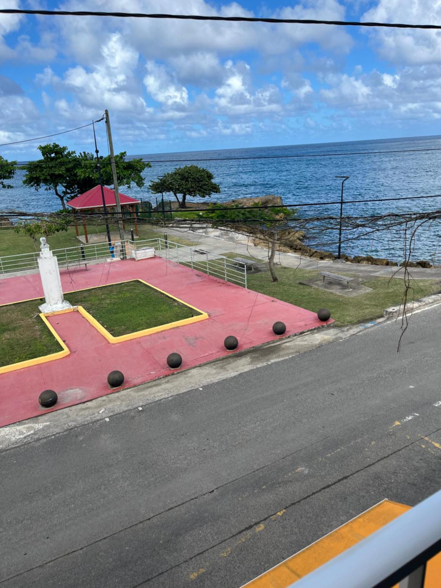 La Du Sportif Bernard Apartment Anse-Bertrand