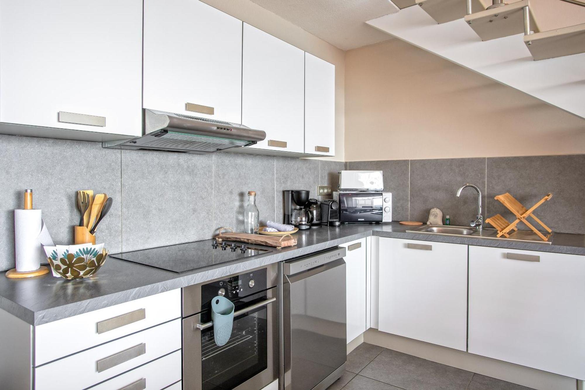 Sur La De - Entierement Renove - 2ch Duplex - 6p Apartment