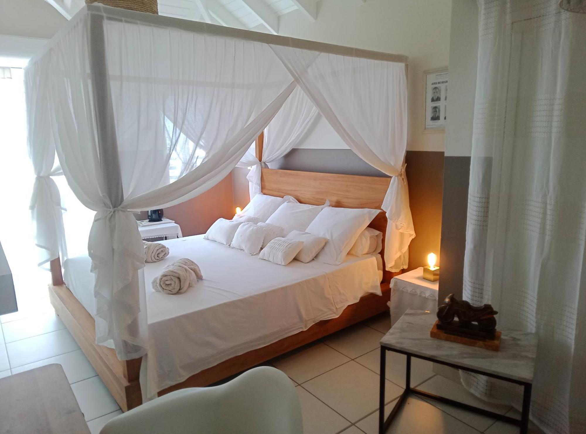 D'hote Friar's Bay