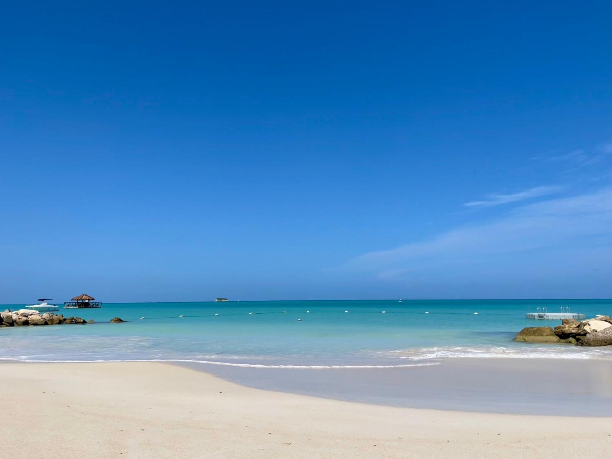 Villa Rare 3 Bedroom Ocean View With Private Pool
