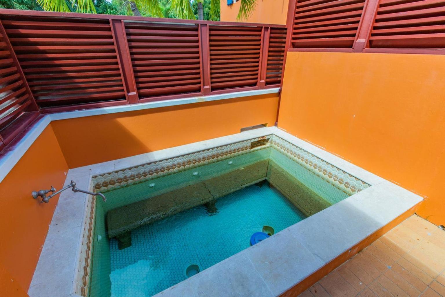 Welcome To Walk To The Located Walking Distance To The And Caye Marina Pousada Christiansted
