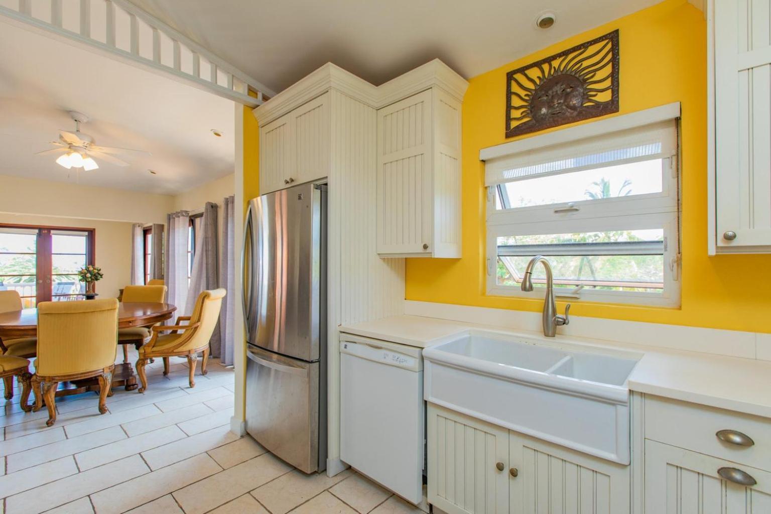 Welcome To Walk To The Located Walking Distance To The And Caye Marina Pousada