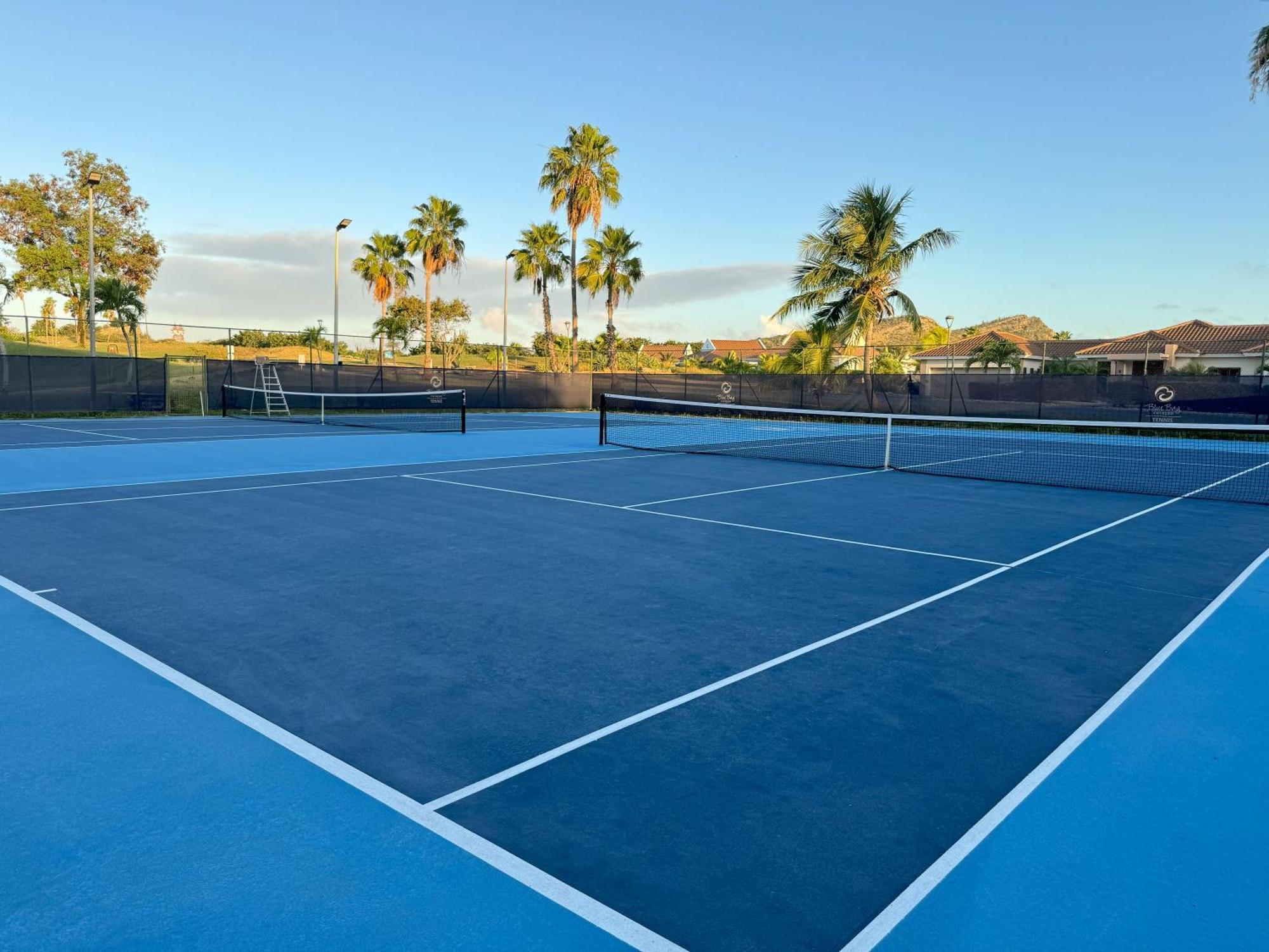 25 3-min Beach-pool-golf *