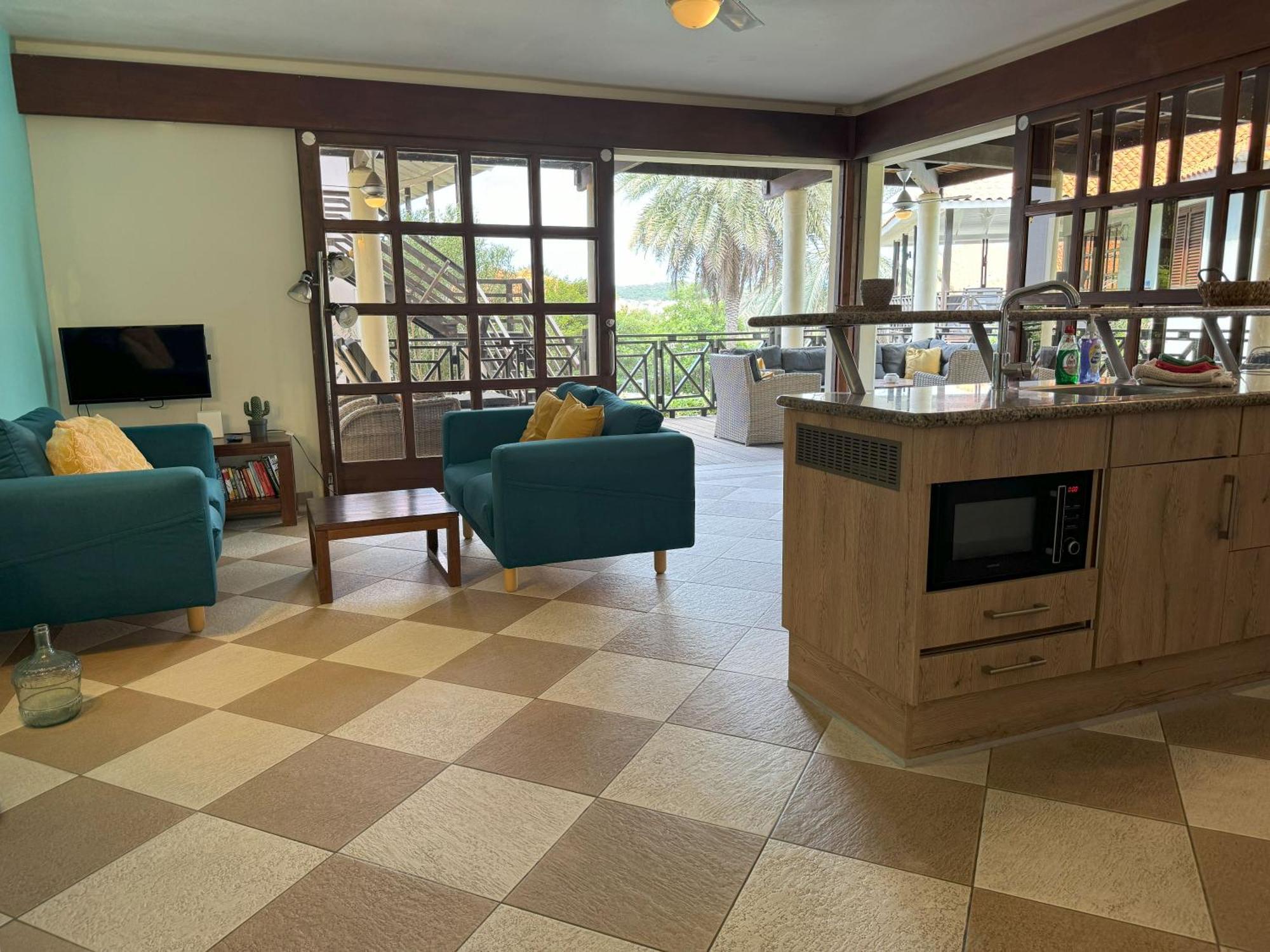 25 3-min Beach-pool-golf