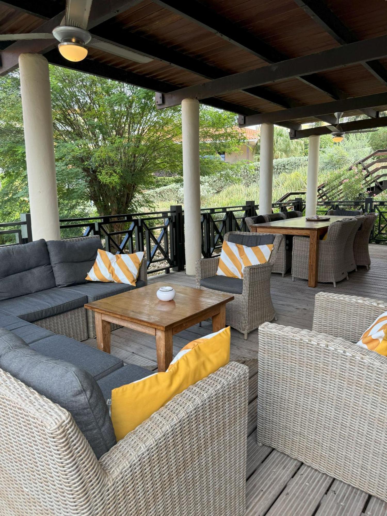 25 3-min Beach-pool-golf