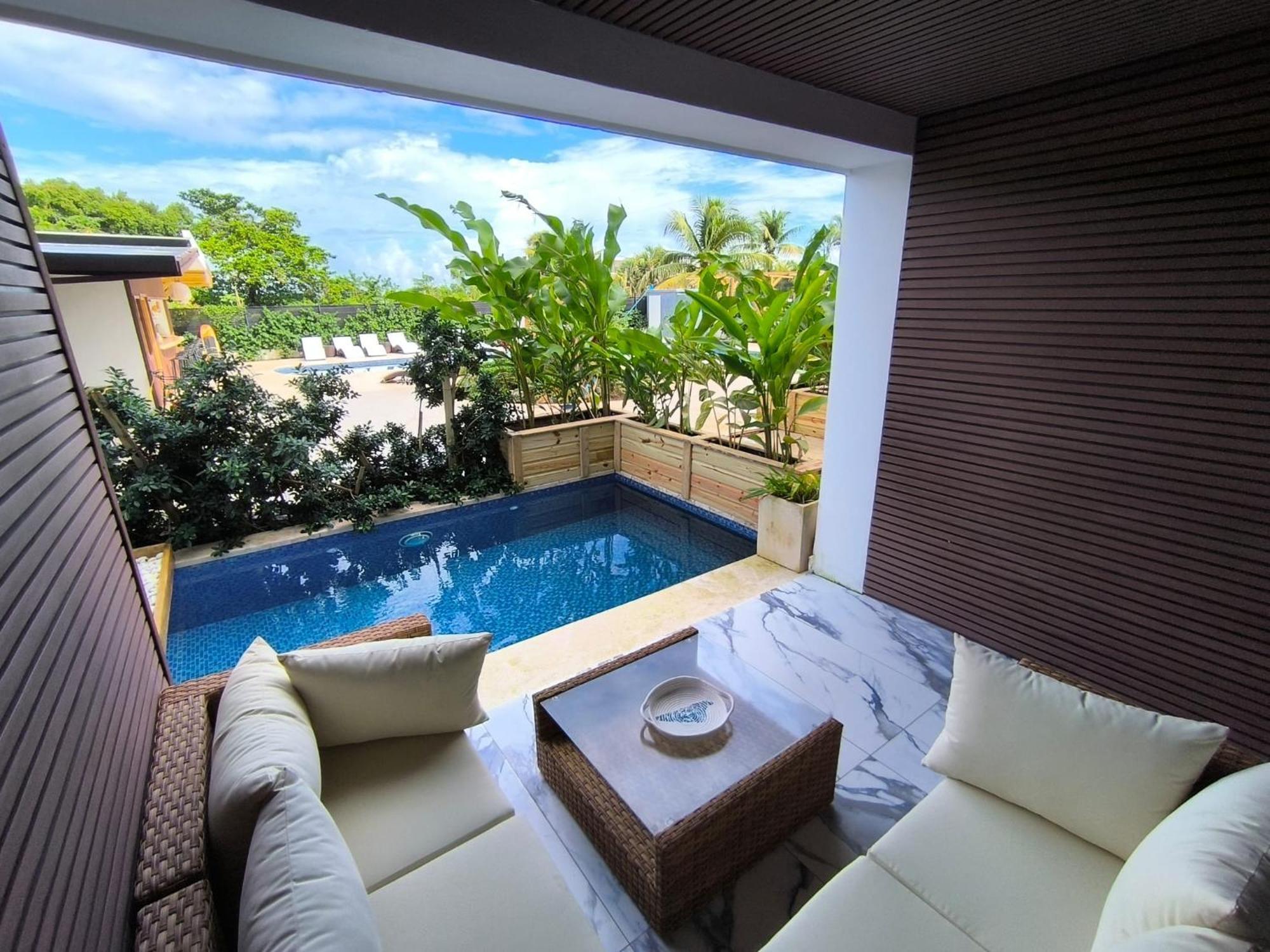 Surf One Hotel *