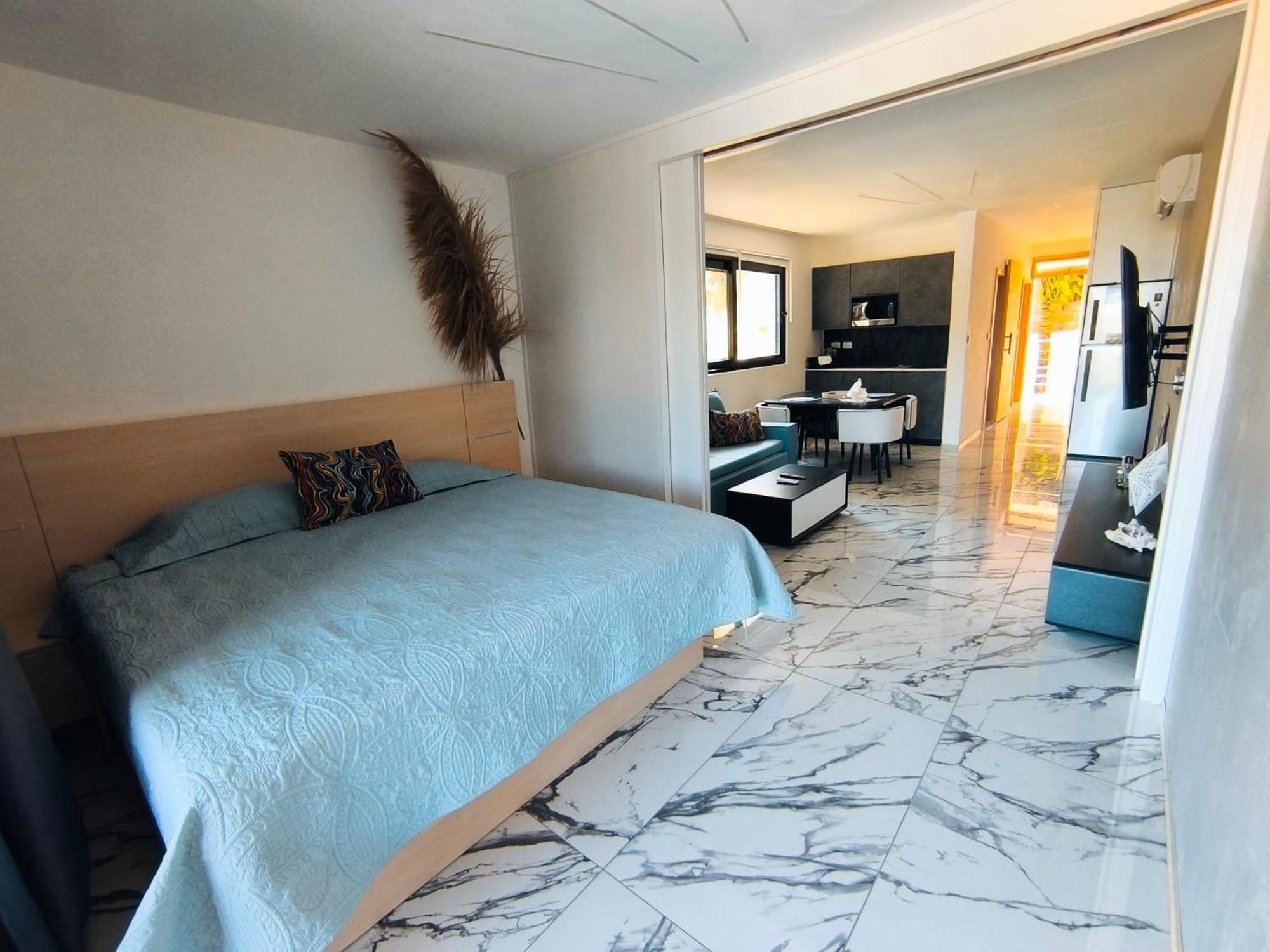 Hotel Surf One