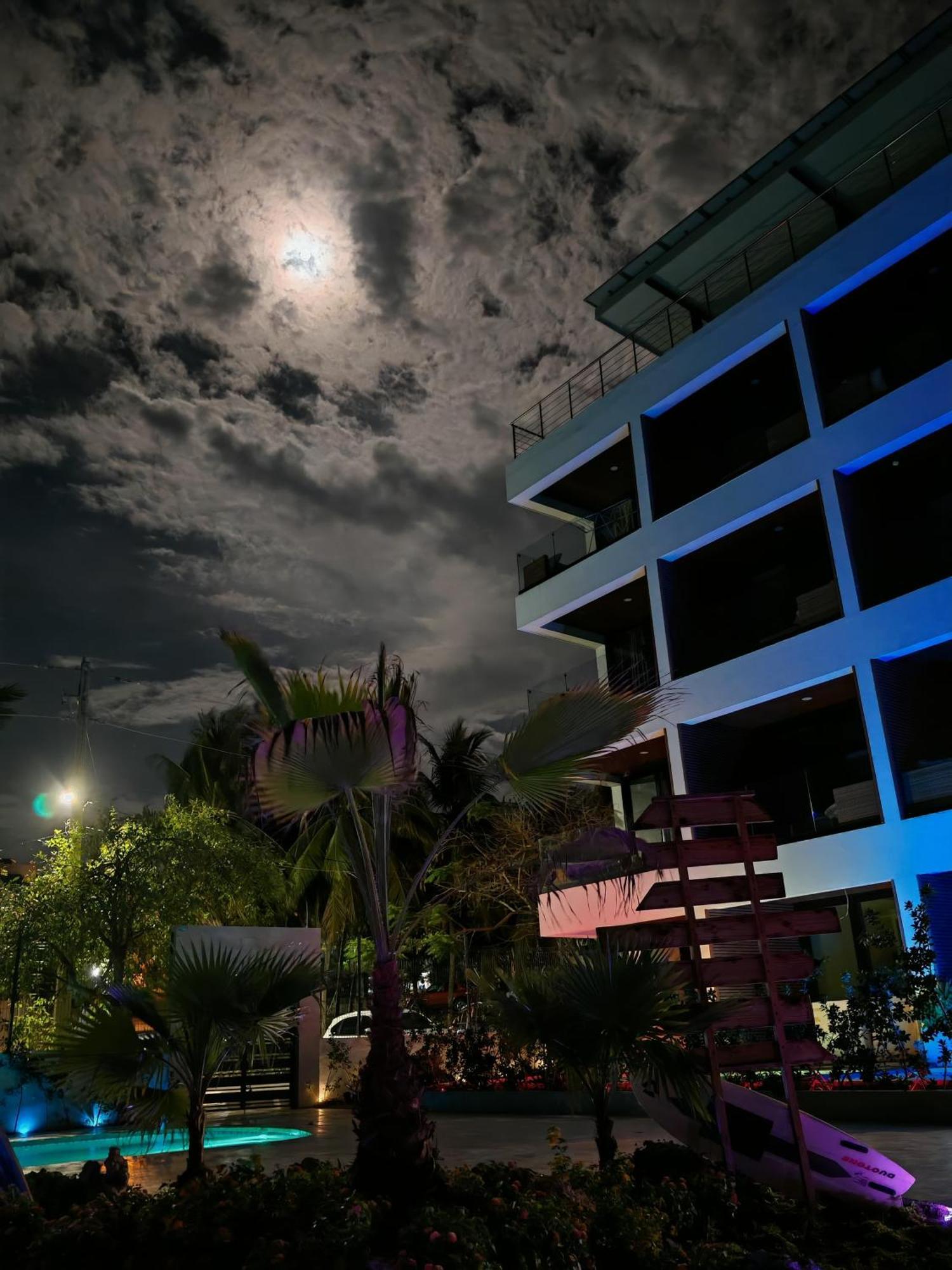 Hotel Surf One