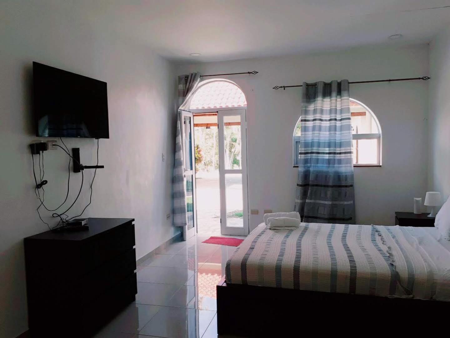 For Vacation 32-18-6 Villa