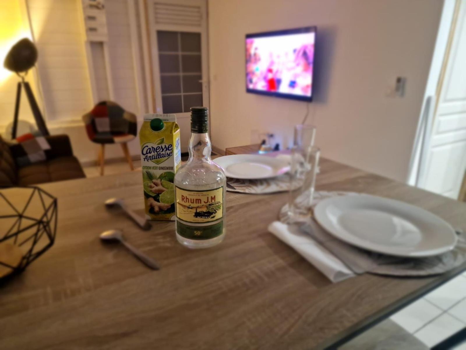 La Aux Hibiscus Holiday home *