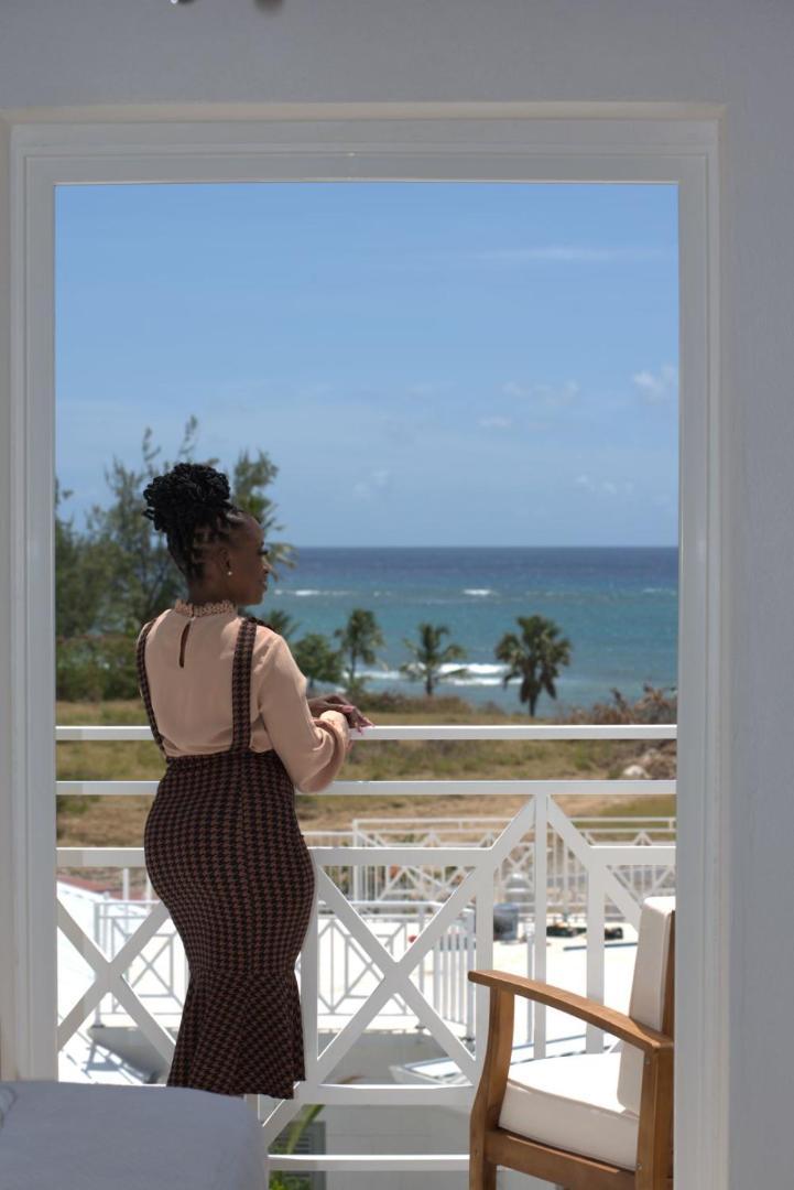 Hotel South Point Inc *