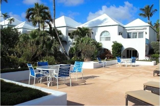 Deluxe Sea View At Paradise Island Club
