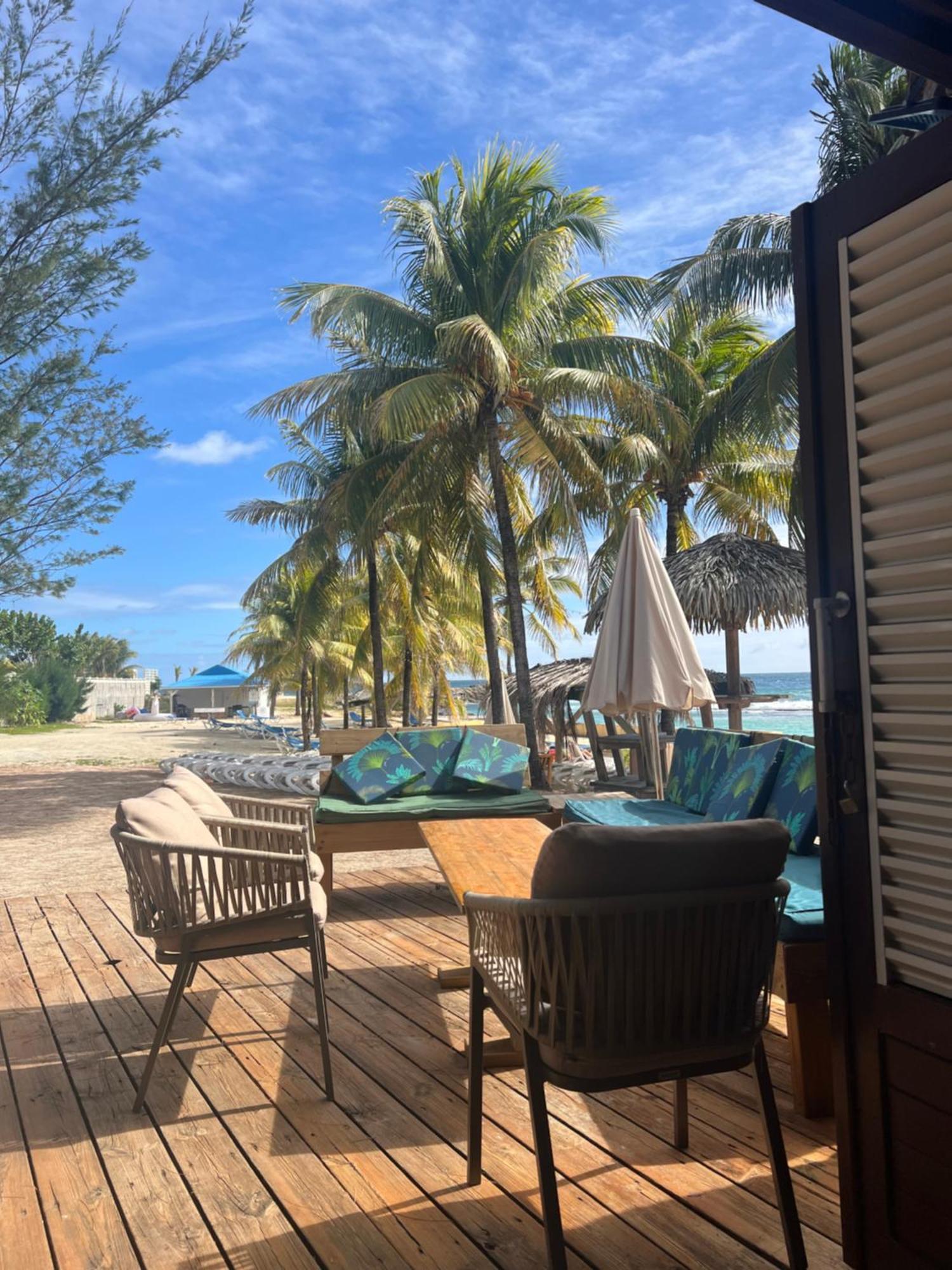 Apartment Bord De Avec Piscine - Le Manganao, Saint-francois *