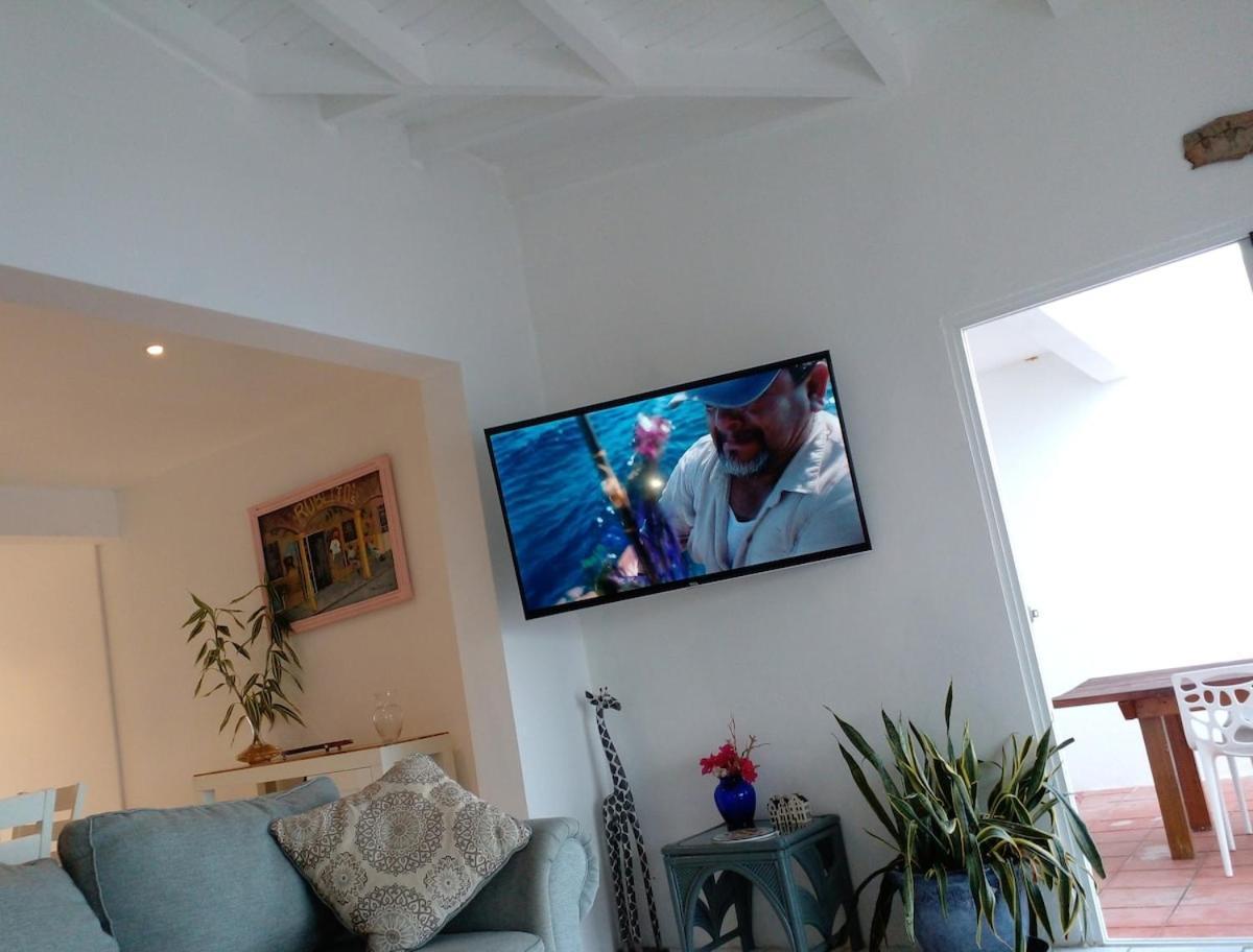 Oceanfront * Simpson Bay
