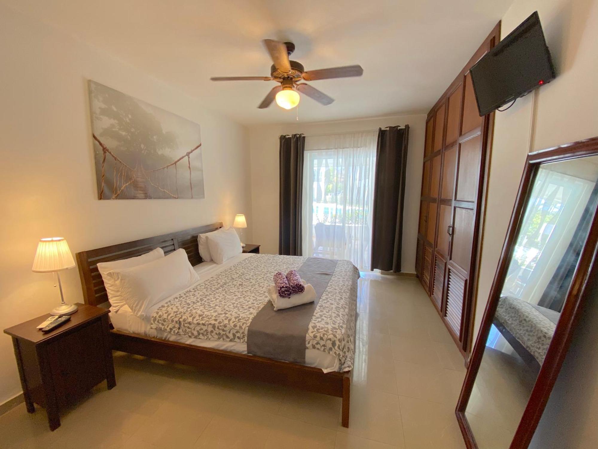Los Corales And - Beach Club, Spa, Restaurants Hotel