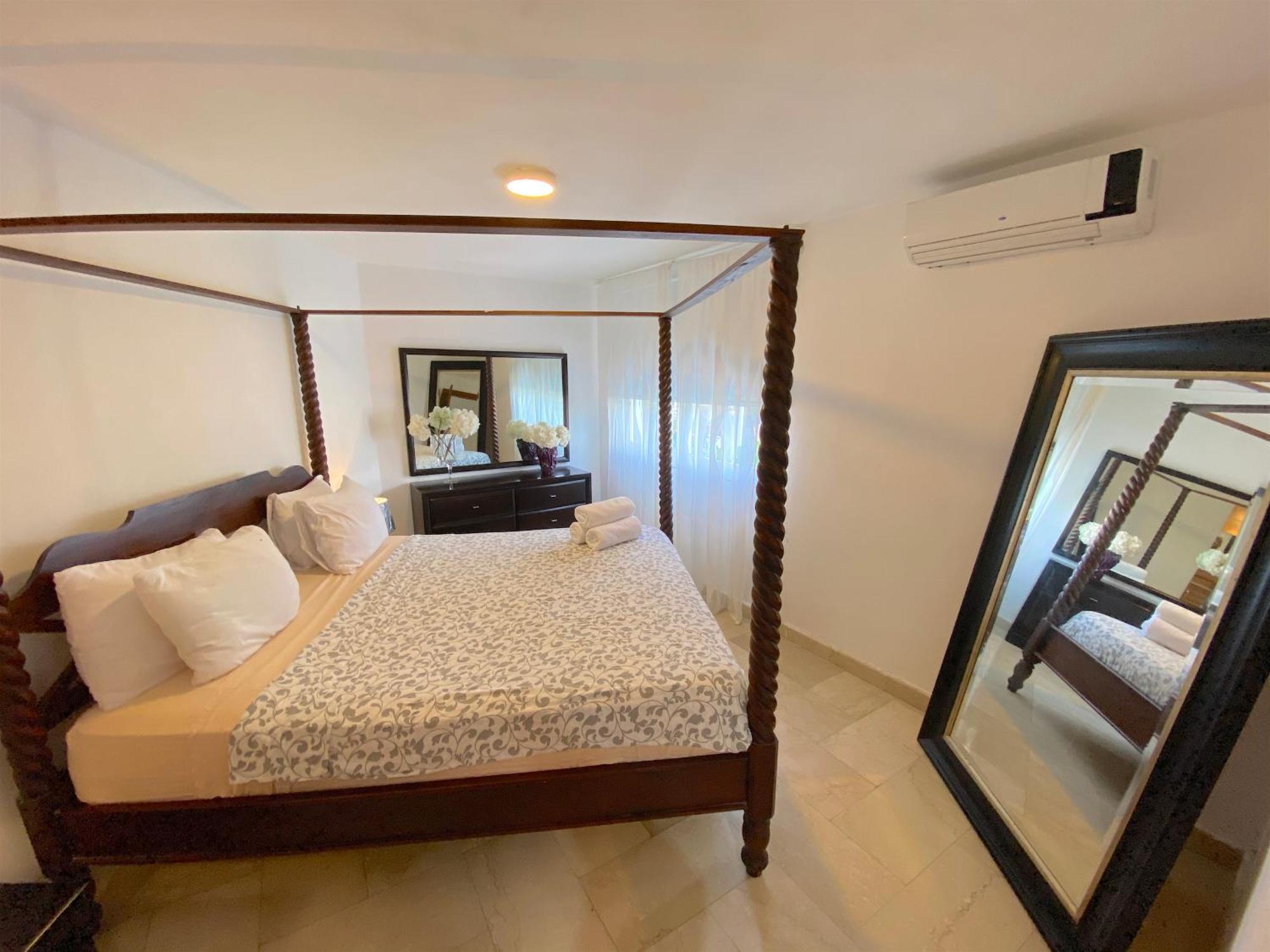 Los Corales And - Beach Club, Spa, Restaurants Hotel Punta Cana