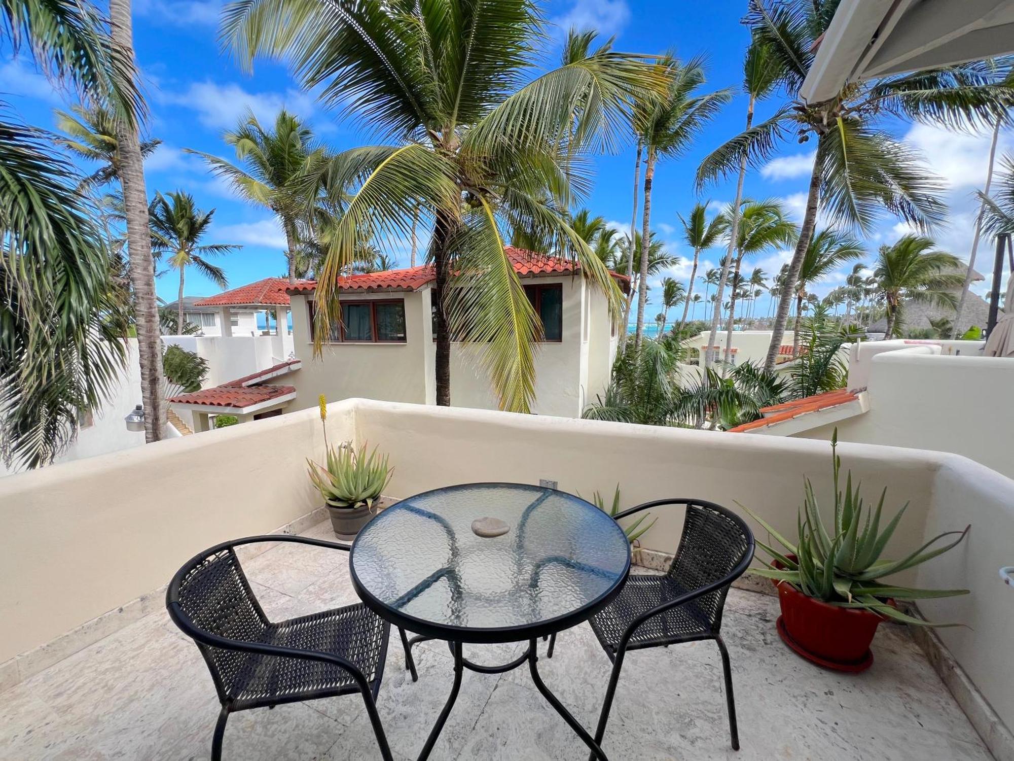 Los Corales And - Beach Club, Spa, Restaurants