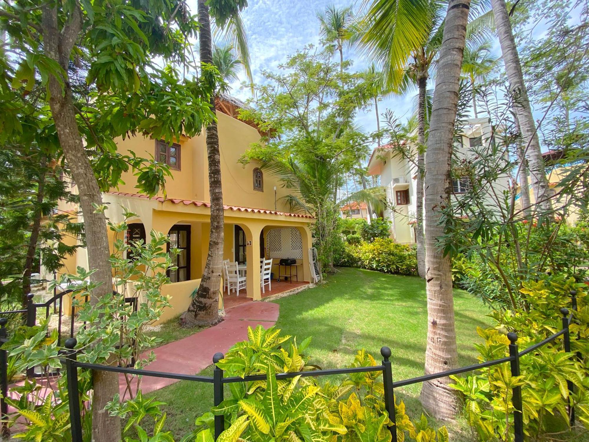 Los Corales And - Beach Club, Spa, Restaurants Hotel