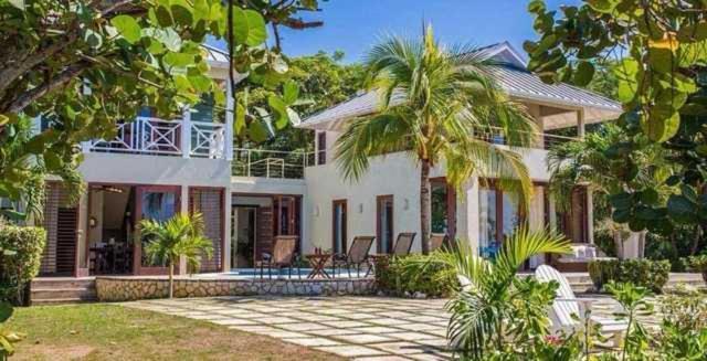 Villa Hospitality Expert Little Waters