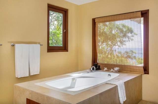 Hospitality Expert Little Waters Villa