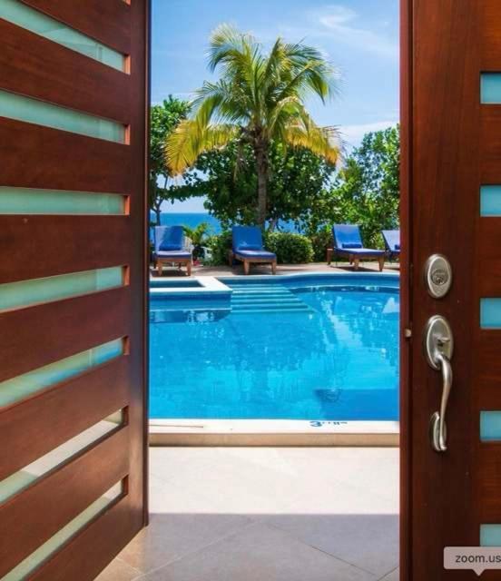 Villa Hospitality Expert Little Waters *