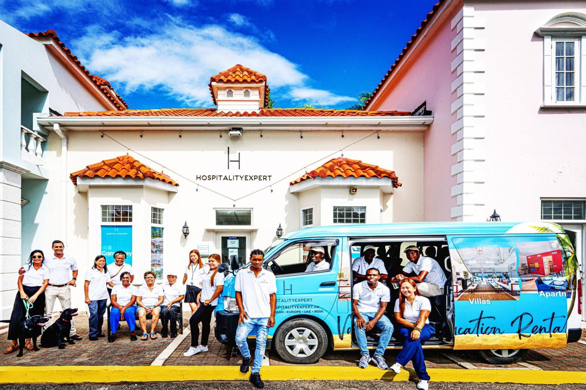 Hospitality Expert Little Waters Villa *